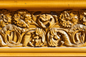 L'arte dell'intaglio del legno: tradizione, tecnica e creatività